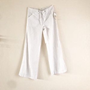 All white linen pants with front and back pockets!
